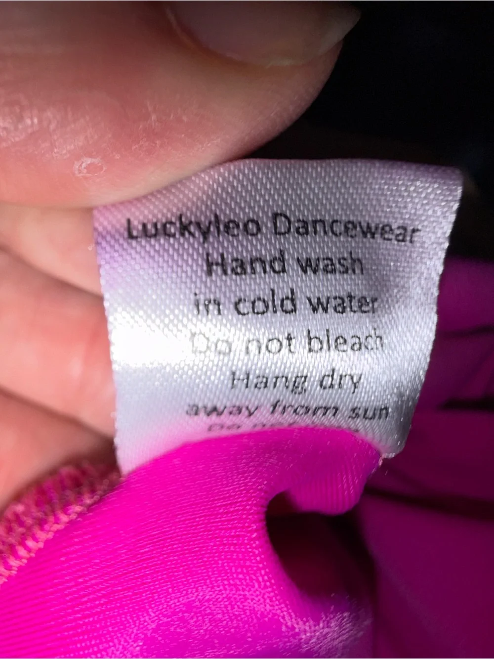 Luckyleo vibrant fuchsia